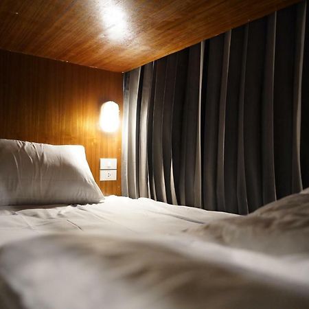 Slee Hostel Chiangmai (Adults Only) Chiang Mai Exterior foto
