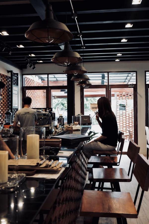 Slee Hostel Chiangmai (Adults Only) Chiang Mai Exterior foto
