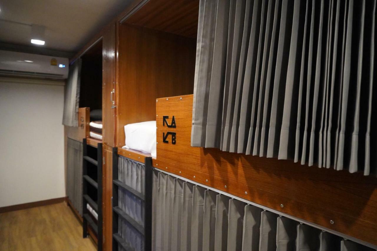 Slee Hostel Chiangmai (Adults Only) Chiang Mai Exterior foto